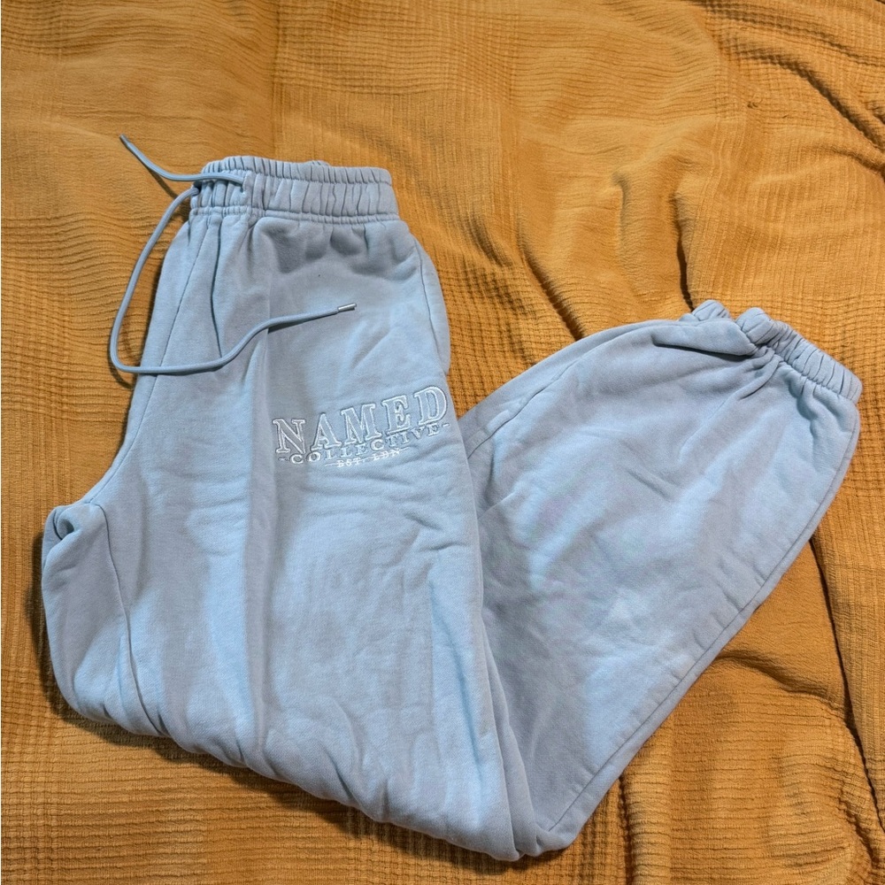 Named collective sweatpants